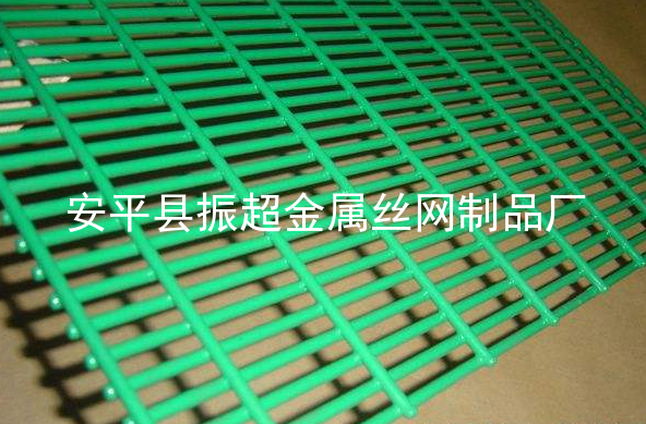 pvc鐵絲網，綠皮鐵絲網www.mh1831.com