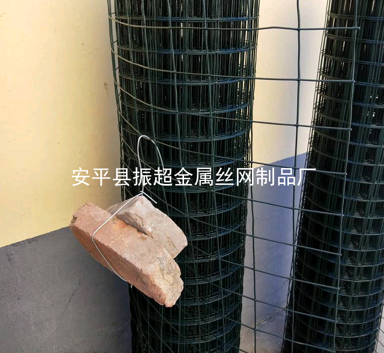 圈雞鐵絲網，圈鴨鐵絲網圍欄-www.mh1831.com