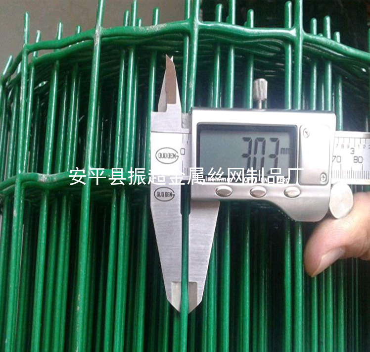 圈雞用鐵絲網圍欄-www.mh1831.com